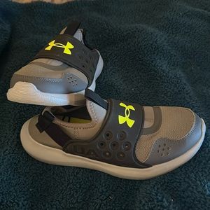Size Youth 7 Under Armour slip on tennis shoes, brand new, never worn $30